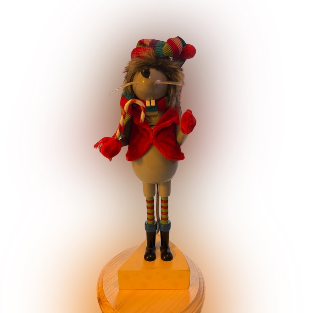 It’s a wooden Christmas mouse nutcracker